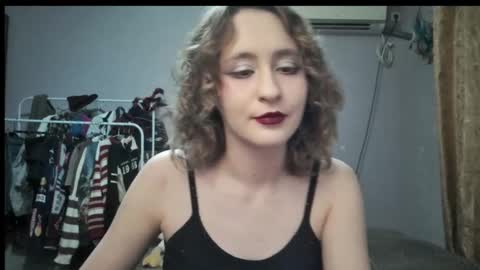 Joannatompson online show from December 13, 7:10 pm