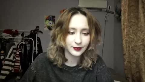 Joannatompson online show from February 1, 4:11 pm