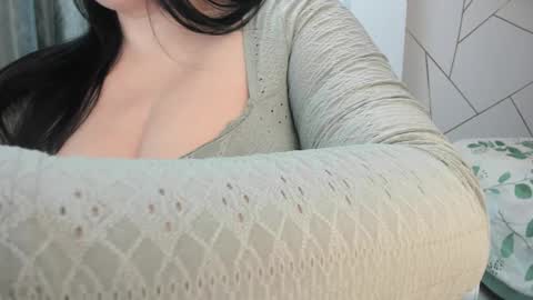 Jolene online show from January 17, 7:51 am