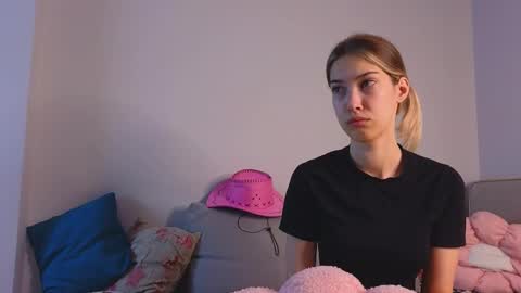 Viola online show from October 3, 11:26 am