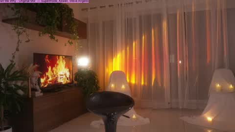 Jennifer Diaz online show from November 4, 8:47 pm