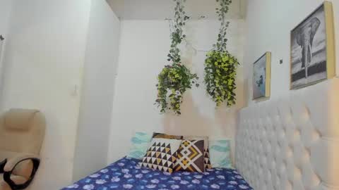 juana_naranjo online show from June 24, 3:16 am