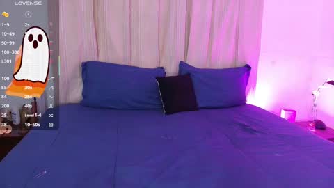 Blue online show from October 13, 4:53 pm