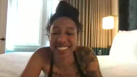 juicijazzi online show from April 4, 1:26 am