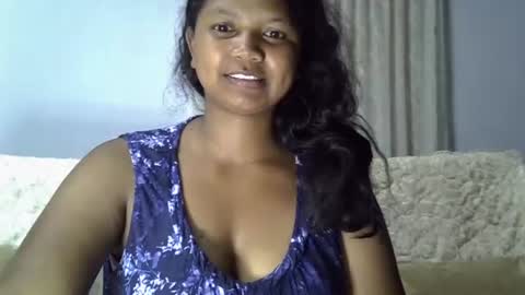 stellah online show from May 14, 3:01 am