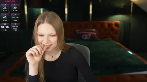 Elza online show from March 11, 12:20 pm