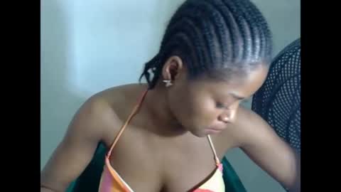 juicynpinkx online show from April 26, 2:04 pm