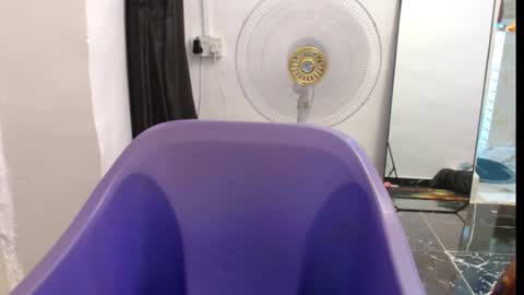 juicyxpink online show from February 23, 9:42 am