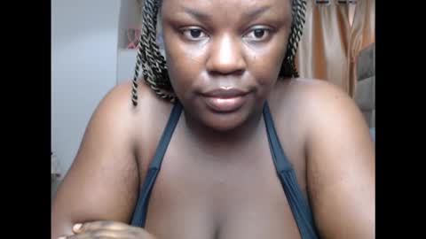 juicyxxxboobs online show from February 5, 1:25 pm