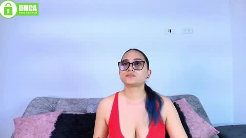 Jules and Gia online show from May 31, 5:41 pm