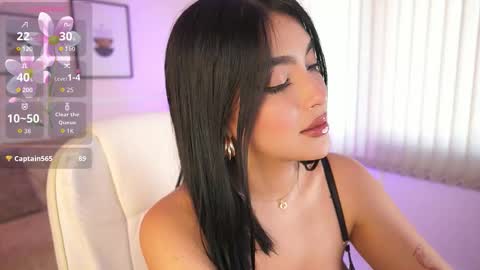 Jules Bennett online show from September 26, 1:09 pm