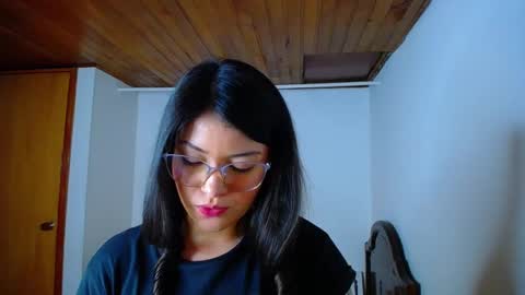 Juliana online show from February 16, 1:27 am