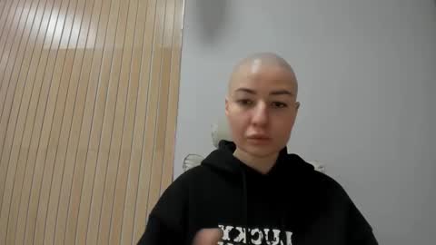 julia bright online show from April 11, 3:48 pm