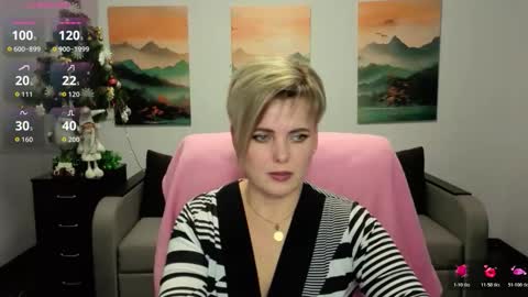 Julia online show from December 20, 2:21 pm