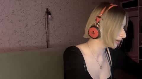 Kate online show from March 17, 4:44 pm