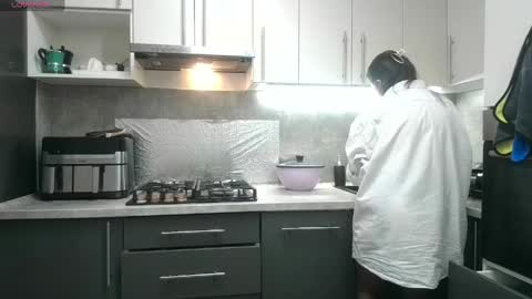 juliamorgann online show from March 28, 11:10 am