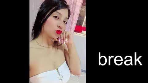 Juliana online show from October 8, 7:07 pm