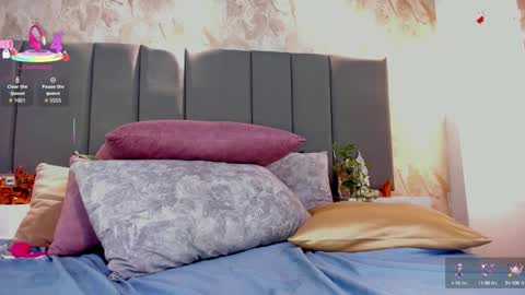 juli online show from October 9, 4:16 am