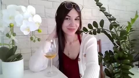 Julia online show from March 6, 3:51 pm