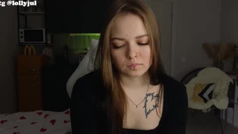 julidropp online show from October 2, 7:19 pm