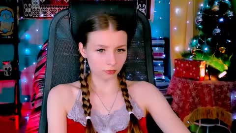 juliedaniel online show from January 15, 8:42 am