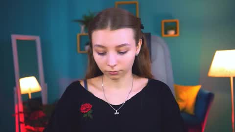 juliedaniel online show from October 7, 8:19 am