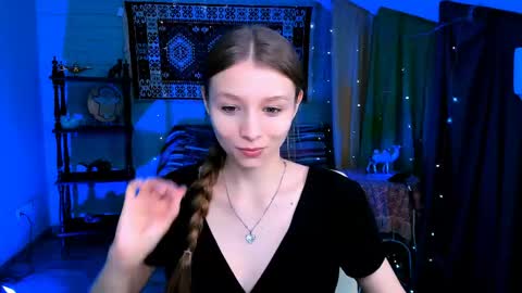 juliedaniel online show from April 13, 8:15 am