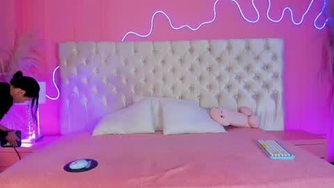 Julieta  online show from February 18, 1:54 pm