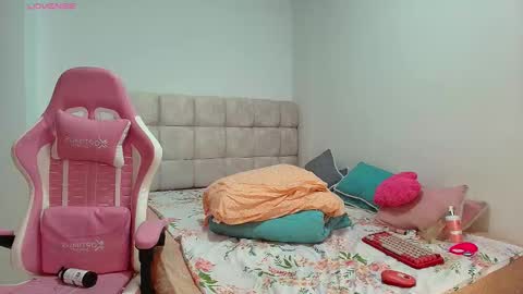 julieta_rose19 online show from March 20, 3:00 am