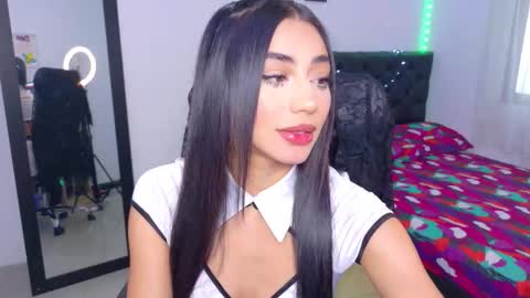 Julieta online show from December 2, 2:08 pm