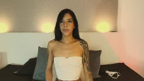 Julieth  online show from July 12, 4:57 am