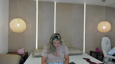 Julietha online show from August 3, 2:59 am