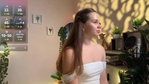 Julie online show from October 14, 2:19 pm