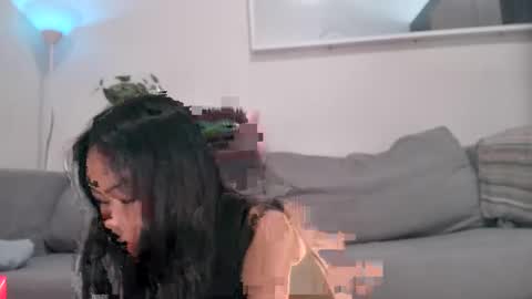 junovaughn online show from November 6, 4:07 am