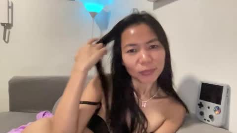 junovaughn online show from September 9, 1:33 pm