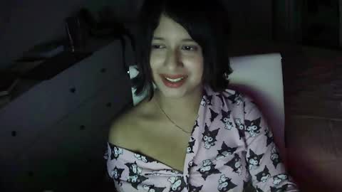 Strangest Girl  online show from April 9, 2:58 am