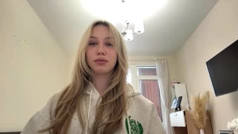 Kate online show from March 5, 12:34 pm