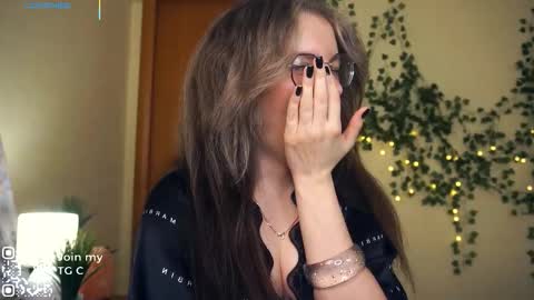 Tate online show from October 8, 6:07 am