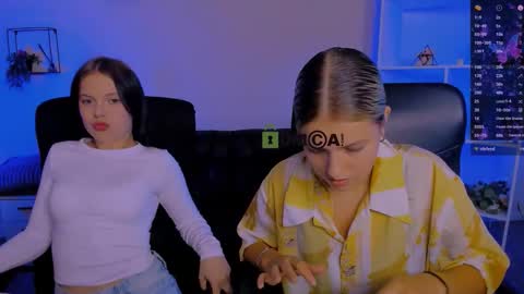 kaela_spell_ online show from November 17, 9:04 pm