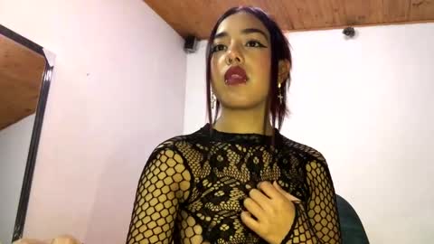 KAHELIINDEPENDENT MODEL online show from December 22, 10:04 pm