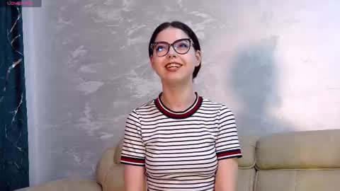 Kaila Lewis online show from June 24, 7:02 pm