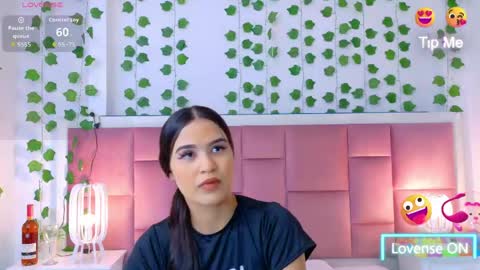 kelly online show from April 16, 11:21 am