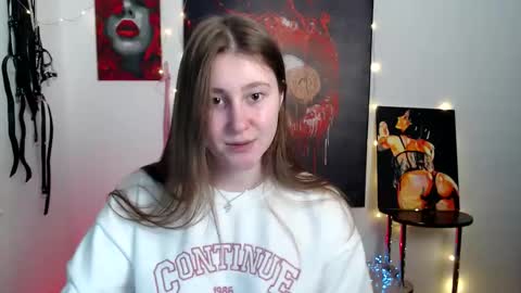 kamilla_love_ online show from March 23, 1:50 pm
