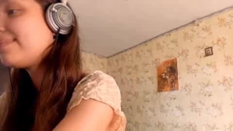 Mari  Simmons online show from September 21, 7:07 am