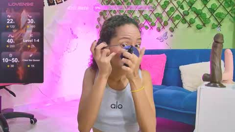 Karen  online show from October 20, 1:25 pm