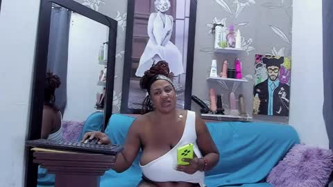 Karen online show from May 15, 11:07 pm