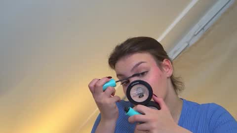 Karen online show from October 16, 6:43 pm