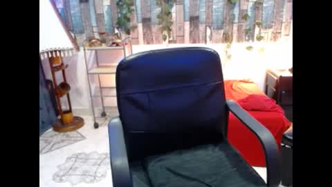 karima_sarabe online show from February 12, 9:11 pm