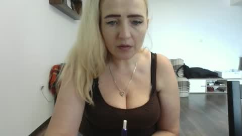 Karisha hot online show from April 1, 9:54 am