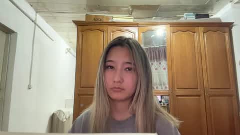 karissagius online show from June 27, 12:22 pm